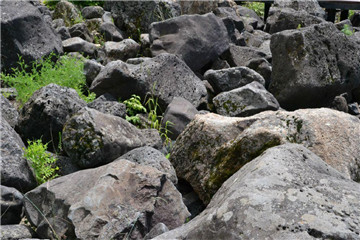 火山岩石