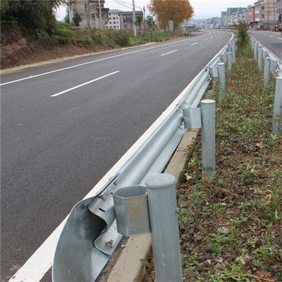 高速公路护栏板